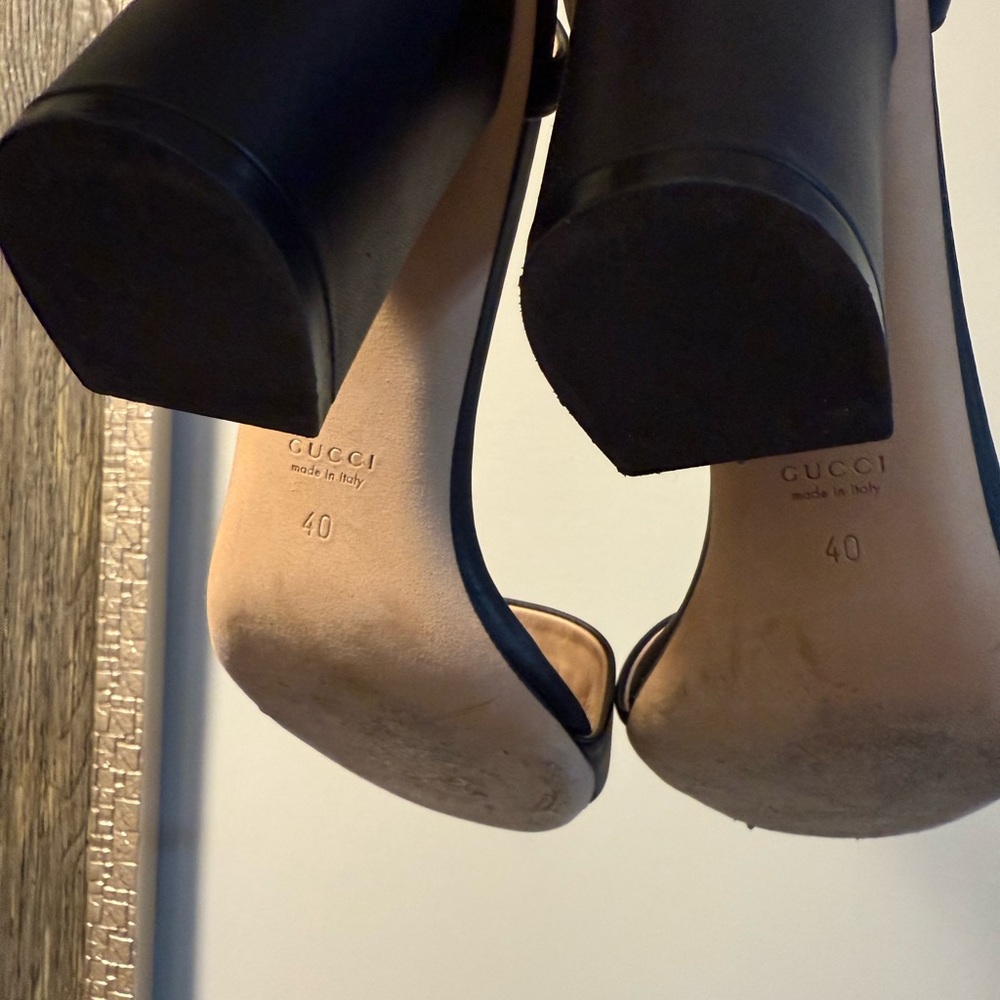 Gucci Black Heeled Sandals with Gold Horsebit accent - Picture 7 of 11